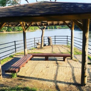 仕事帰り夕方の公園の散歩