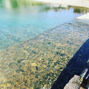 マンネリや流れをイメージさせる川の流れ