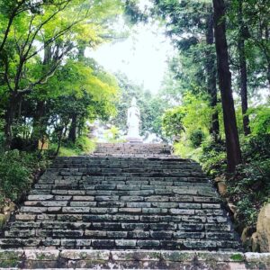 ステップアップをイメージさせる階段