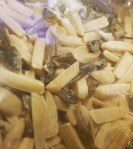 小魚とアーモンドの補食