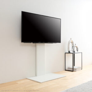 壁際に設置されたテレビ